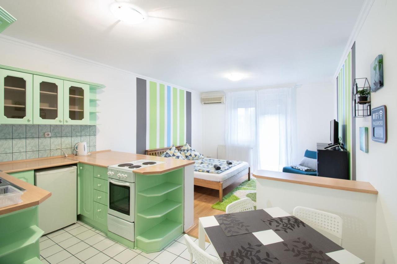 Lux Apartmanok Hajdúszoboszló Buitenkant foto